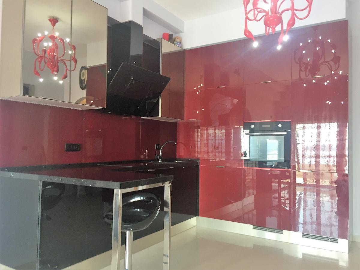Royal King And Queen Apartment For Luxury Life ساراندا المظهر الخارجي الصورة