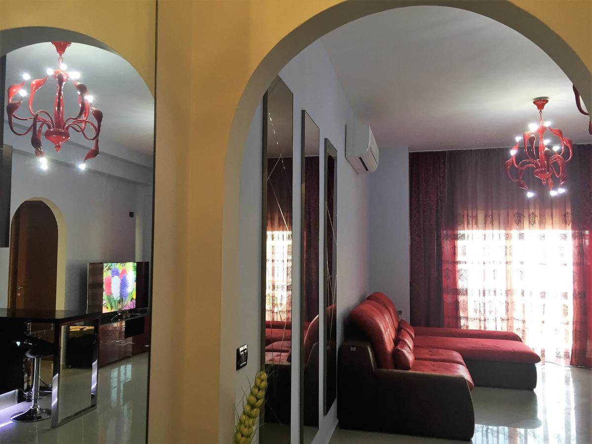 Royal King And Queen Apartment For Luxury Life ساراندا المظهر الخارجي الصورة