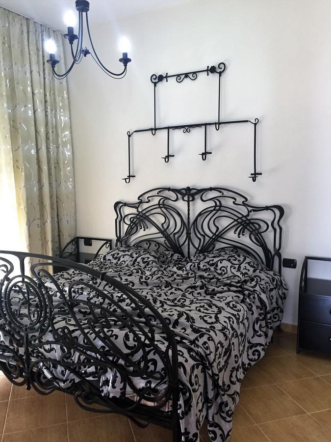 Royal King And Queen Apartment For Luxury Life ساراندا المظهر الخارجي الصورة
