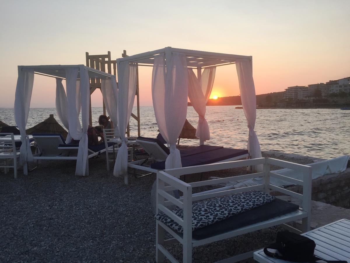 Royal King And Queen Apartment For Luxury Life ساراندا المظهر الخارجي الصورة