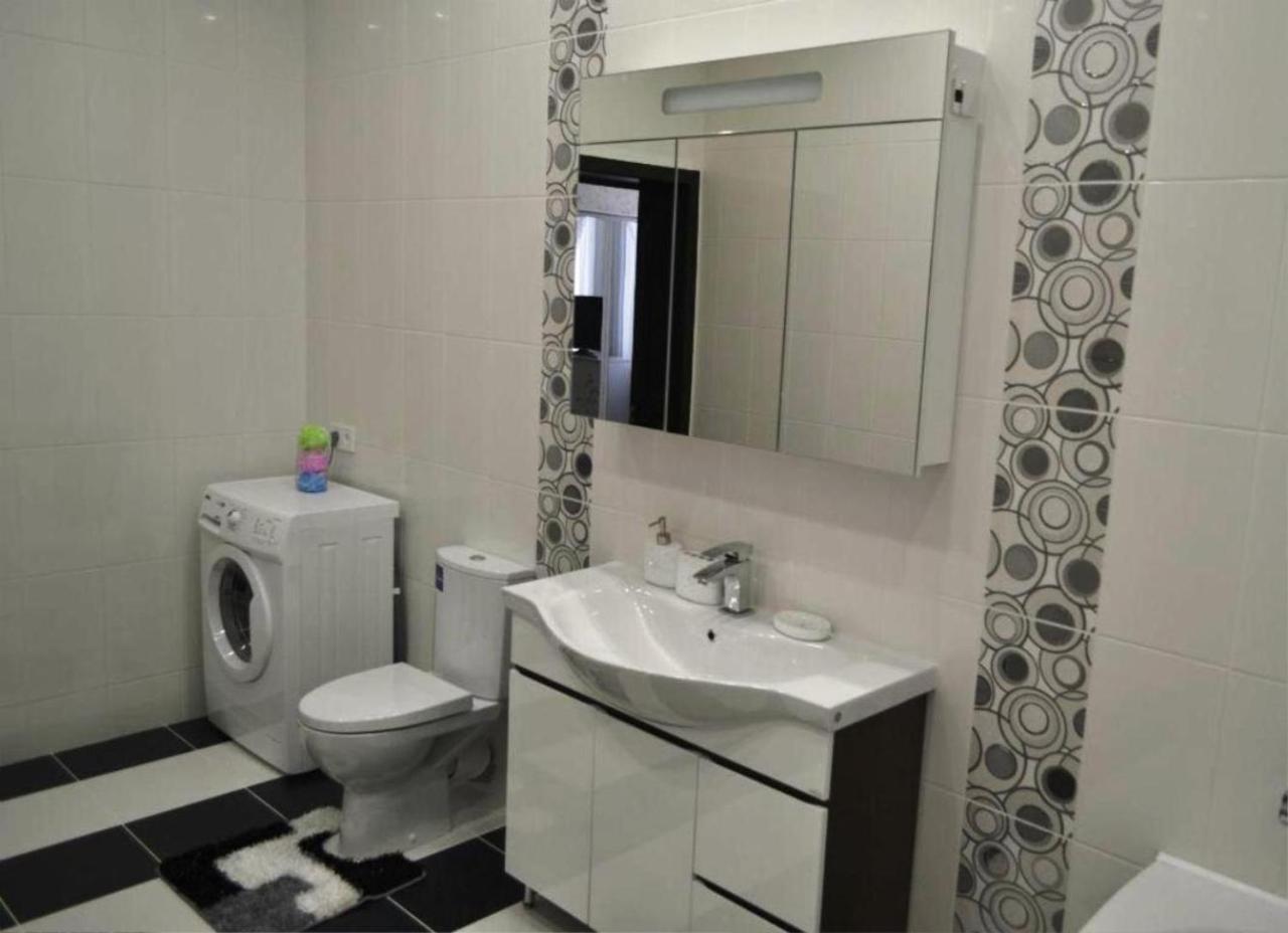 Royal King And Queen Apartment For Luxury Life ساراندا المظهر الخارجي الصورة